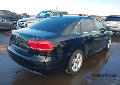 2013 Volkswagen Passat 2.0L Tdi Se z USA, uszkodzony, nr VIN 1VWBN7A34DC058982